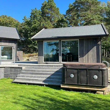 Island With Boat 5 Min From Ferienhaus Kristiansand