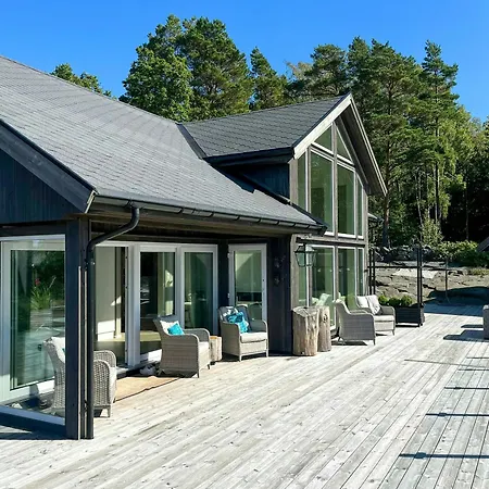 Island With Boat 5 Min From Kristiansand